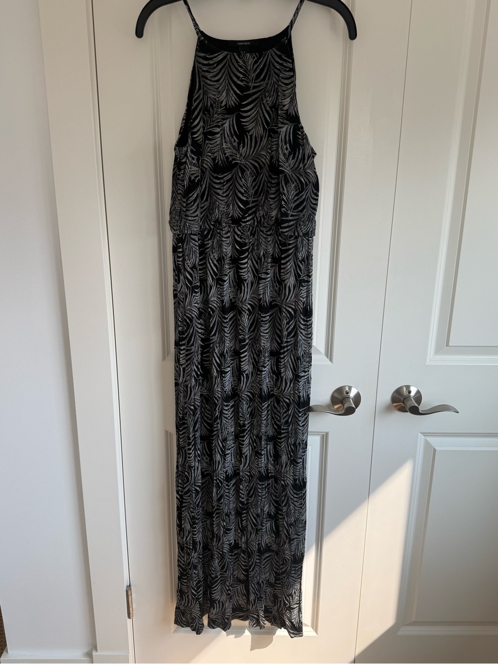 Forever 21 Black & Gray Palm-Leaf Halter Maxi Dress